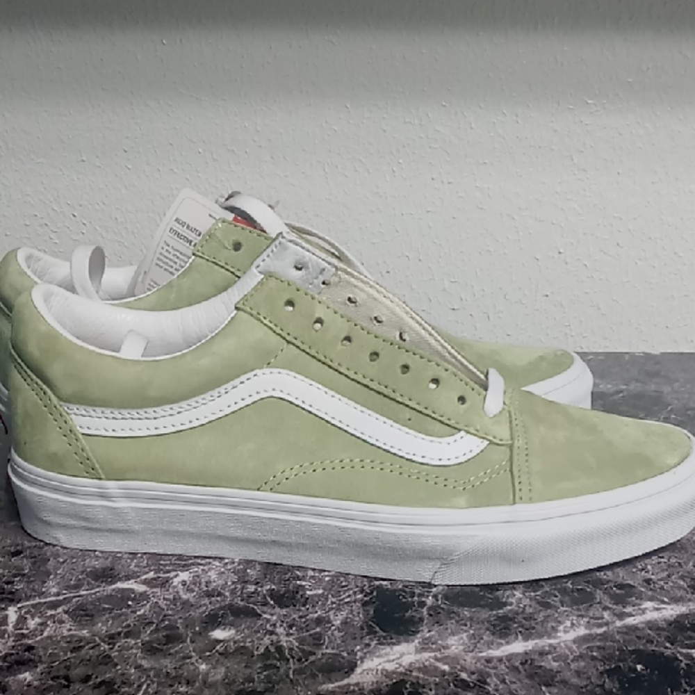 Vans Unisex Adults Brand New Suede Green Sneakers Size Mens 8/ Womens 9.5